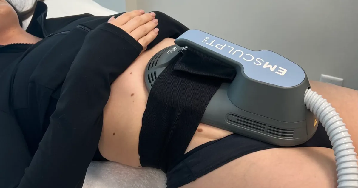 EMSCULPT NEO vs CoolSculpting comparison for stubborn fat at iCRYO New Braunfels
