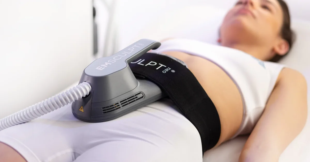 Postpartum mom considering EMSCULPT NEO core sculpting at iCRYO New Braunfels