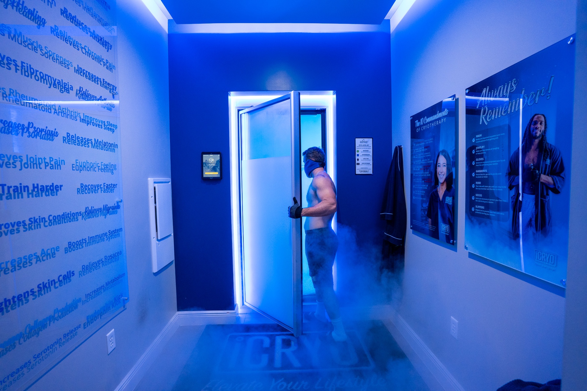 iCRYO New Braunfels cryotherapy chamber room with benefits wall